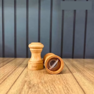 نمکپاش چوبی لیمون