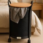 سبد لباس چرخشی گرد درب چوبی آسمان